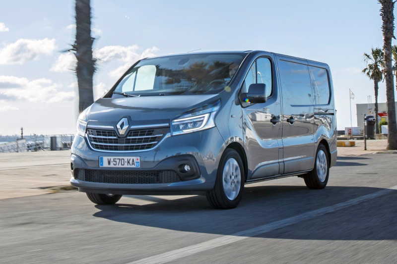 RENAULT TRAFIC 2.0 DCI 145HP