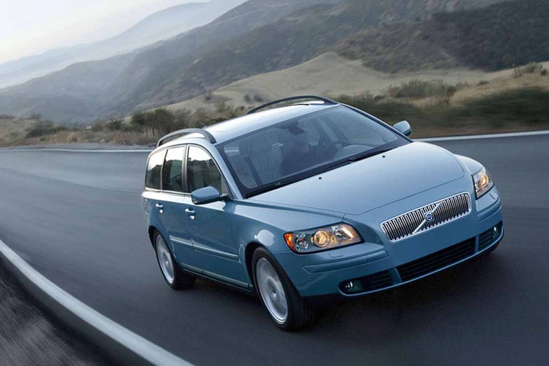 VOLVO V50 2.0D 136HP