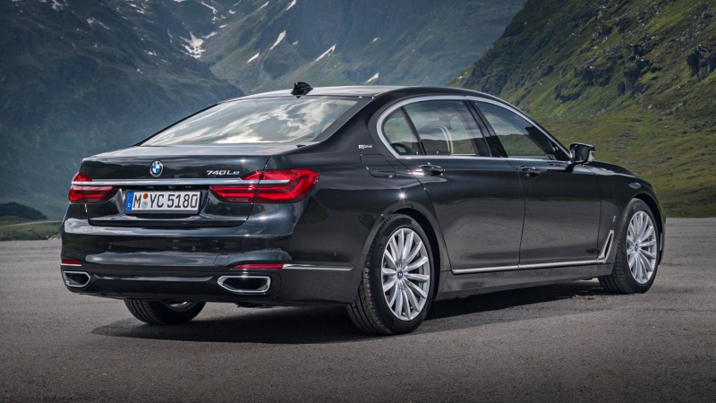 BMW 7 SERIE 740E 258HP