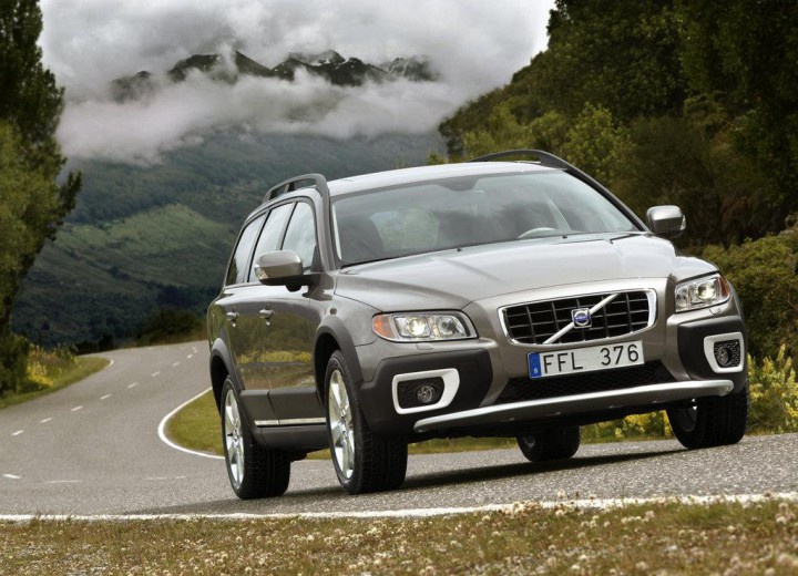 VOLVO XC70 2.4 D5 215HP