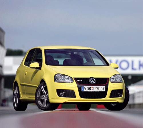 VOLKSWAGEN GOLF 2.0 TFSI GTI PIRELLI 230HP