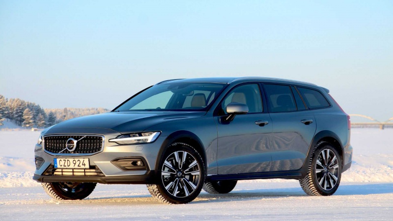 VOLVO V60 CROSS COUNTRY 1.5T T3 152HP