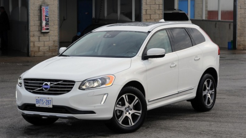 VOLVO XC60 T6 306HP