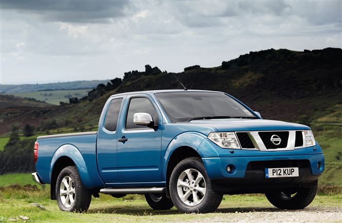 NISSAN NAVARA 2.5 DCI 190HP