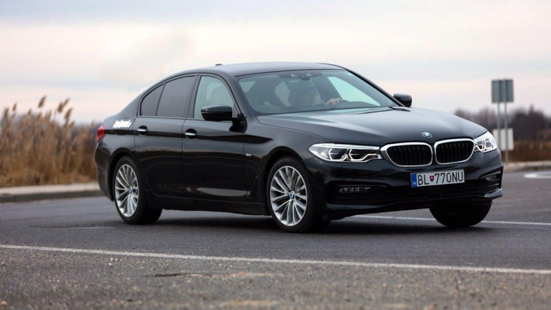 BMW 5 SERIE 540I 340HP