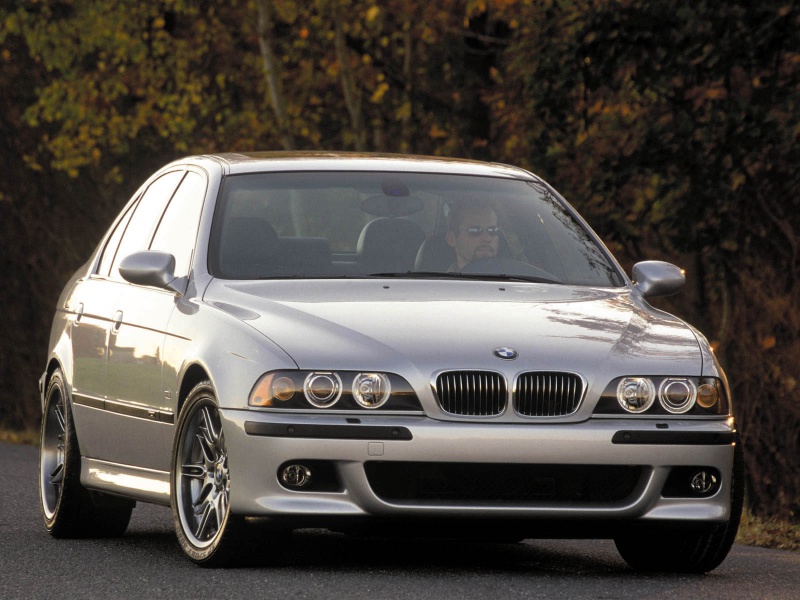 BMW M5 5.0 V8 400HP