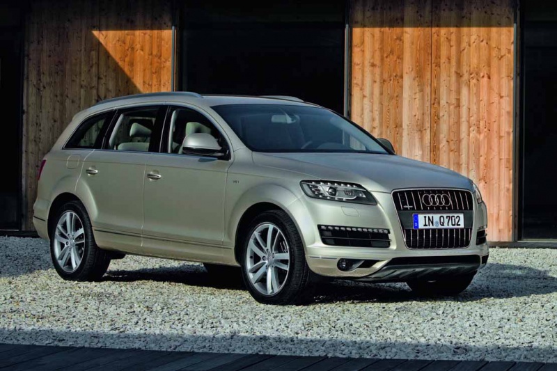 AUDI Q7 3.0 TDI 240HP