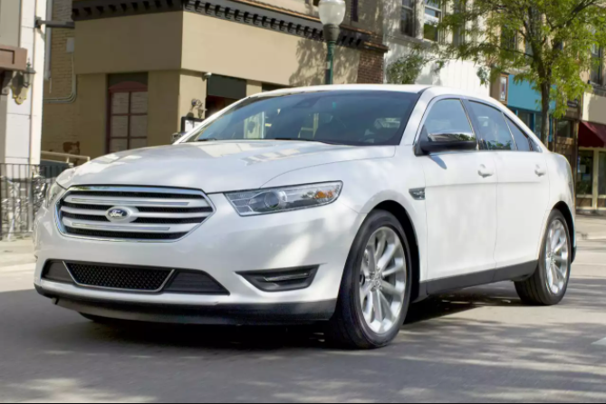 FORD TAURUS 3.5 V6 263HP