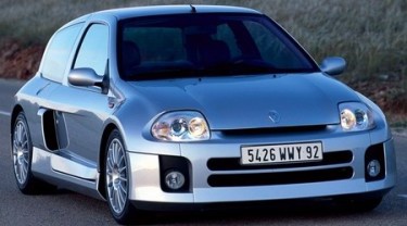 RENAULT CLIO 3.0I V6 230HP