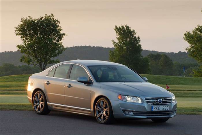 VOLVO S80 T6 304HP