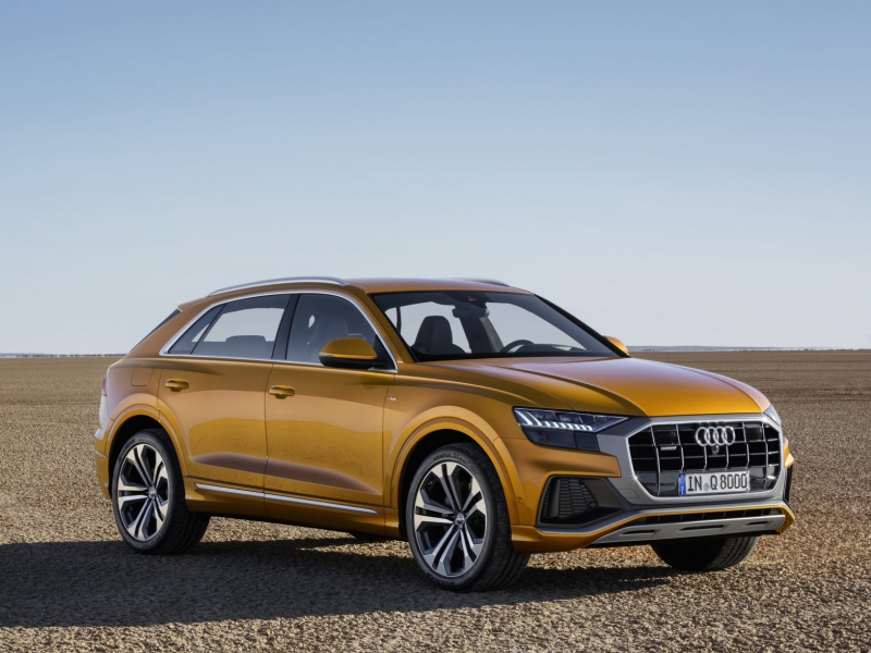 AUDI Q8 45 TDI 231HP